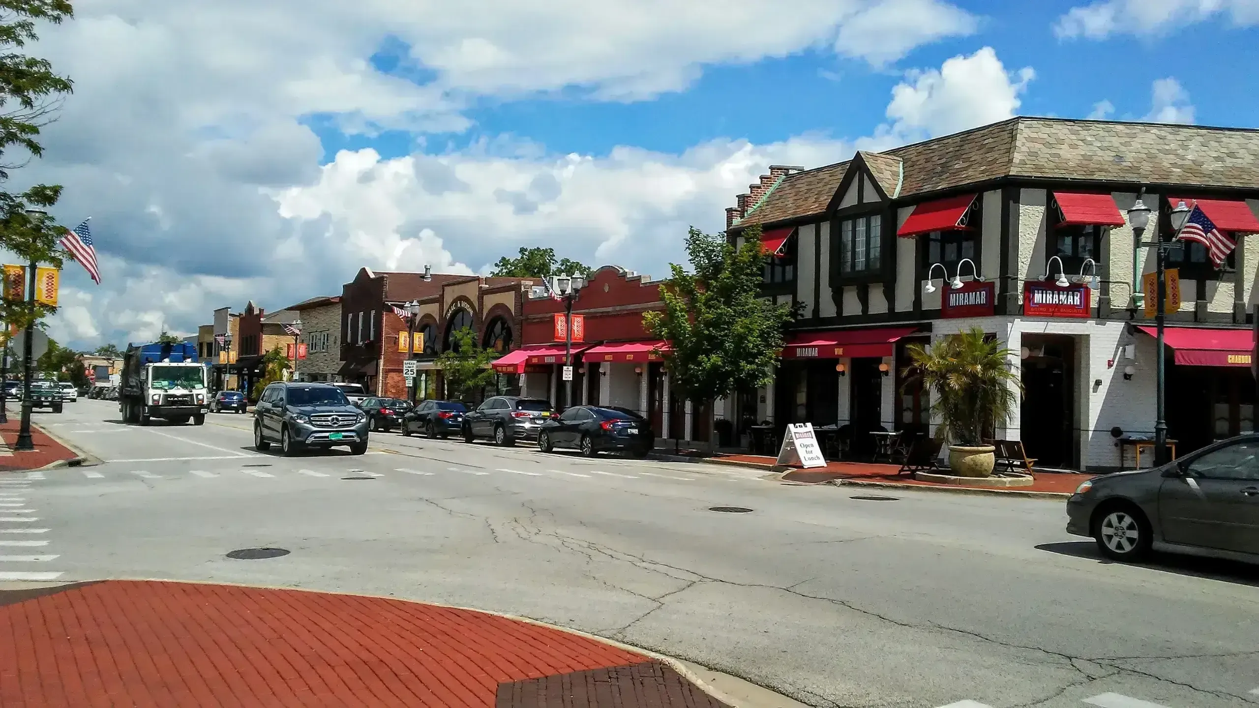 Waukegan Avenue Highwood IL, on of the City's main thoroughfares is Lined with shops and restaurants