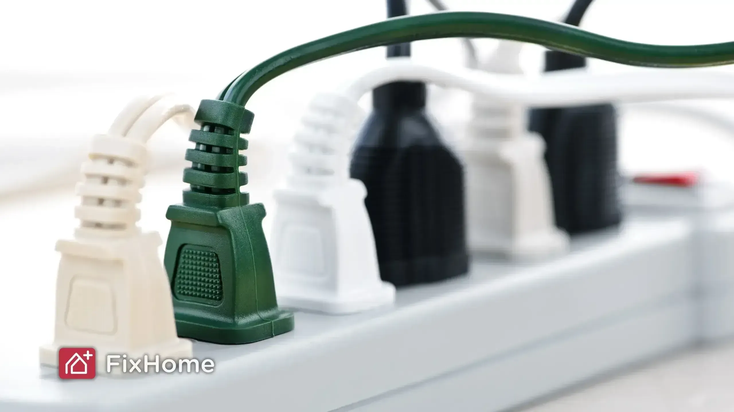 Many pluges Plugged into Power Bar